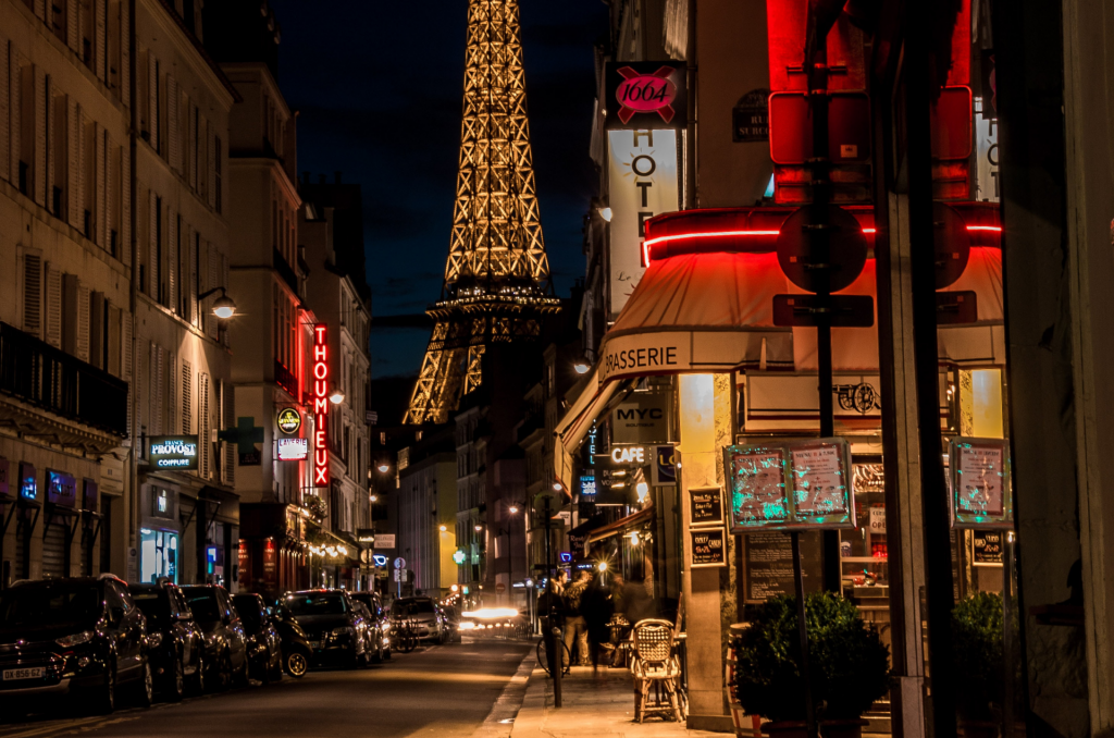 Discover the best Nightlife in Paris with Paristroller